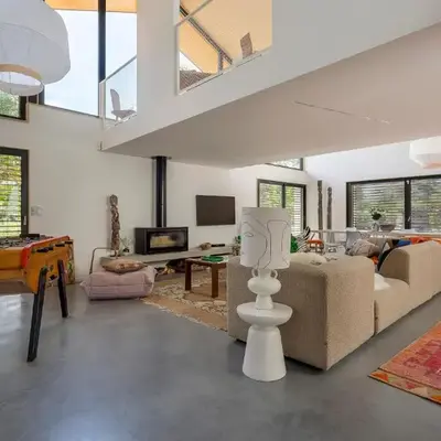 Villa prestige piscine climatisation standing Lyon Ouest