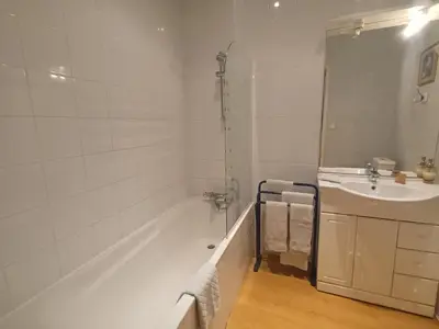 Salle de bains dans l'établissement Le lion d'or