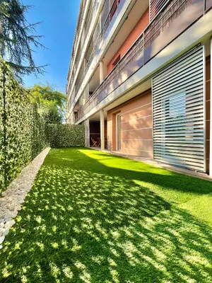 Jardin de l'établissement T2 cosy avec parking - Goupama Stadium LDLC Arena