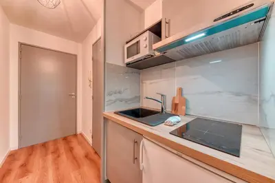 Cuisine ou kitchenette dans l'établissement LYON Studio proche de la gare Partdieu- westfield