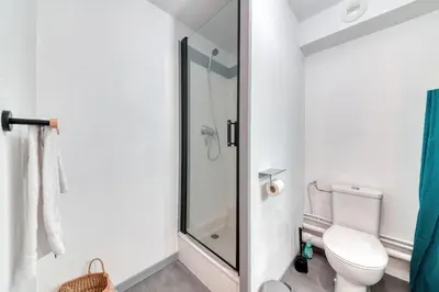 Salle de bains dans l'établissement LYON Studio proche de la gare Partdieu- westfield
