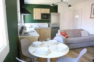 Cuisine ou kitchenette dans l'établissement Appartement T2 cosy