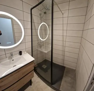 Salle de bains dans l'établissement Beautiful 38 m2 independent 2-room apartment