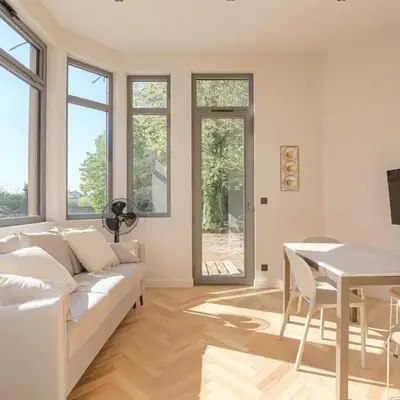 Studio confortable avec terrasse