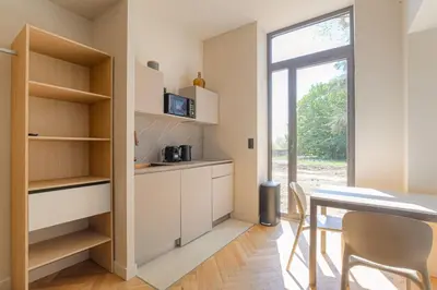 Cuisine ou kitchenette dans l'établissement Studio avec terrasse aux portes de Lyon, Ecully