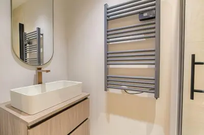 Salle de bains dans l'établissement Studio avec terrasse aux portes de Lyon, Ecully