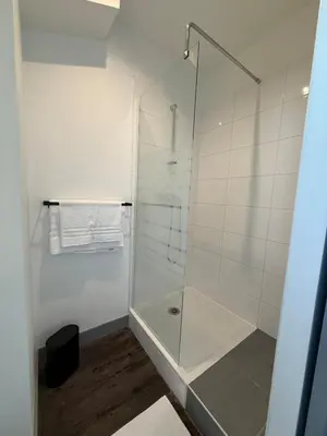Salle de bains dans l'établissement Studio de l horloge Lyon