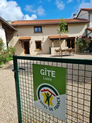Certificat, récompense, panneau ou autre document affiché dans l'établissement Escapade Champ'être 6 à 8 personnes Spa et Escape Game