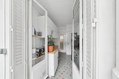 Cuisine ou kitchenette dans l'établissement Magnifique appartement au cœur du 6ème