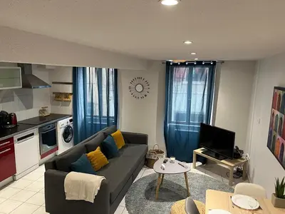 Cuisine ou kitchenette dans l'établissement Joli duplex en plein cœur du centre ville