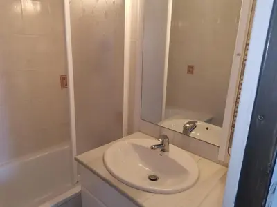 Salle de bains dans l'établissement Appartement T2 Marina