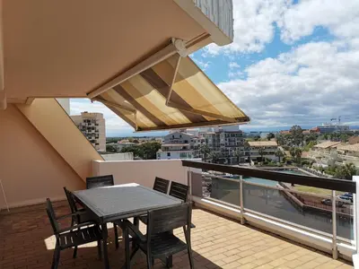 Balcon ou terrasse dans l'établissement Appartement T2 Marina