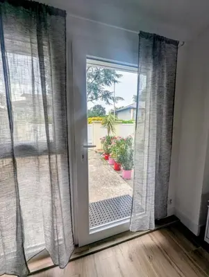 Jardin de l'établissement Studio RDC proche aéroport