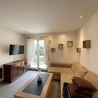 Villeurbanne Super Apartment in residence