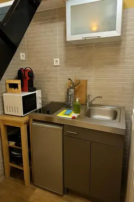 Cuisine ou kitchenette dans l'établissement Le Saint Vincent Cosy getaway between Vieux Lyon and Croix-Rousse