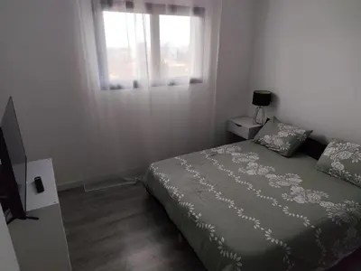 Un ou plusieurs lits dans un hébergement de l'établissement Chambre spacieuse #2