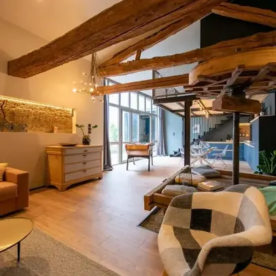 La grange moderne aux portes de Lyon