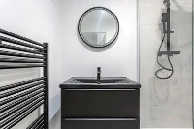 Salle de bains dans l'établissement Le Belvédère - Coeur de Lyon 5ème - wifi inclus