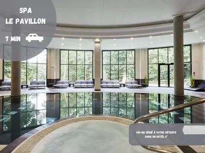 Piscine de l'établissement Studio AVENTURE - Le Méridien #Lave-vaisselle #Wifi #Ventilateur ou située à proximité