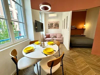 Coin salon dans l'établissement Lumiere - Chic cocoon au coeur de lyon