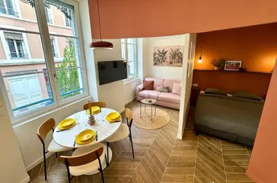Coin salon dans l'établissement Lumiere - Chic cocoon au coeur de lyon