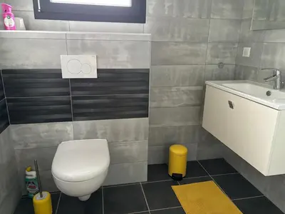 Salle de bains dans l'établissement Studio proche Vienne 38200