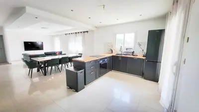 Cuisine ou kitchenette dans l'établissement Le Refuge des Jours Tranquilles