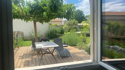 Jardin de l'établissement Petite pause à la Viarhona