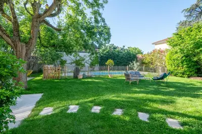 Jardin de l'établissement Villa Mont d'or - Welkeys