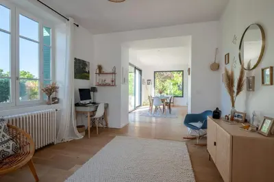Télévision ou salle de divertissement dans l'établissement Villa Mont d'or - Welkeys