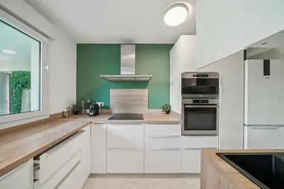 Cuisine ou kitchenette dans l'établissement Superbe appartement avec terrasse cosy & spacieux - Lyon 3
