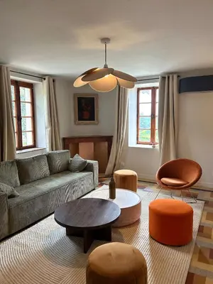 Coin salon dans l'établissement Maison Auros