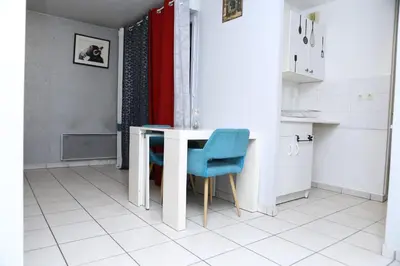 Plan de l'établissement Appartement T2 Confortable à Lyon