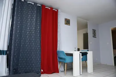 Plan de l'établissement Appartement T2 Confortable à Lyon