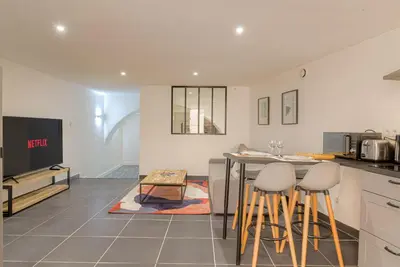Cuisine ou kitchenette dans l'établissement Le Siméon - T2 plein pied, cosy, au cœur de la zone piétonne