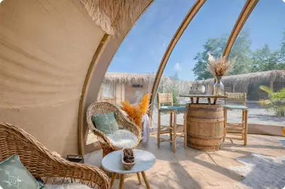 Coin salon dans l'établissement BOHO LODGE - Nuit insolite - Romantique & Spa