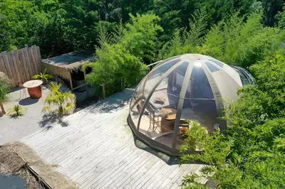 Jardin de l'établissement BOHO LODGE - Nuit insolite - Romantique & Spa