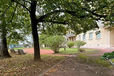 Plan de l'établissement Logement chaleureux avec balcon