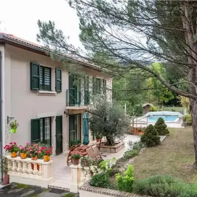 Maison familiale campagne piscine forêt