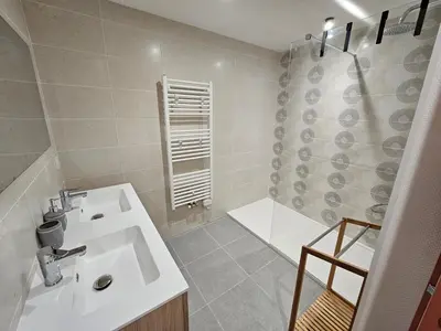 Salle de bains dans l'établissement Le gîte de la Rose