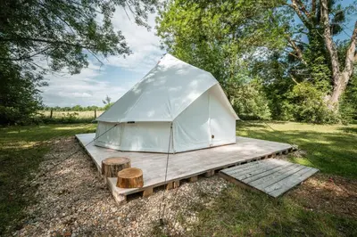 Jardin de l'établissement Campement au reve - Genouilleux