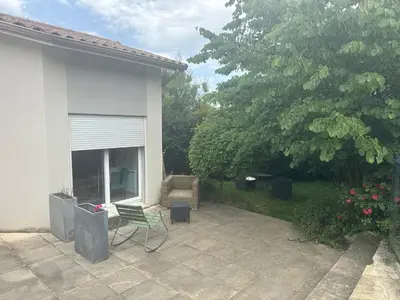 Jardin de l'établissement Le Clos de MANVAL