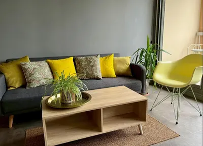 Coin salon dans l'établissement One Bedroom Apartment Centre Lyon Free Private Parking