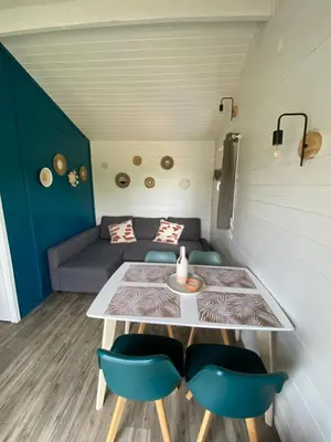 Coin salon dans l'établissement Cadoles du Domaine de Croifolie