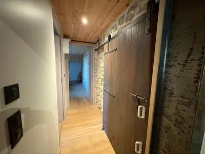 Plan de l'établissement Le refuge d'Yzeron, gite autonome en pleine forêt pour 8 personnes