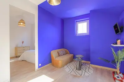 Télévision ou salle de divertissement dans l'établissement IDÉAL Pro & Couples - Calme- Dernier Etage - Cité des Affaires