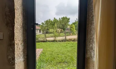 Jardin de l'établissement La Maison de Pérouges