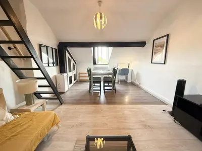 Coin salon dans l'établissement Studio 4 personnes à 3 min du Metro B - Aux portes de Lyon