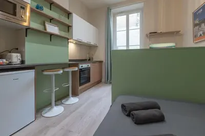 Cuisine ou kitchenette dans l'établissement Let's- 2 and 1 - Sweet Voltaire