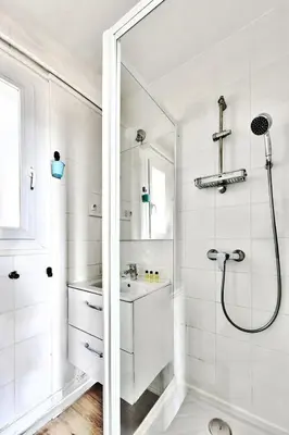 Salle de bains dans l'établissement Le Jules Guesde, Appart traversant, 3ch , parking, 2mn à pied métro D Parilly